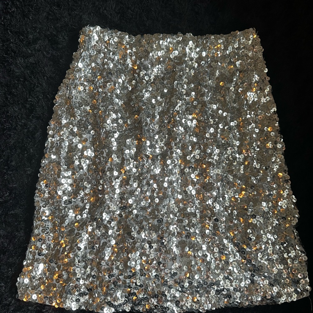 Silver mini skirt